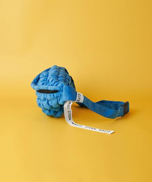 CITEN(シテン)の「<CITEN>シャーリング キルティング ボディバッグ(ボディバッグ/ウエストポーチ・レディース・ブラック/コバルトブルー・FREE)」の5枚目の写真