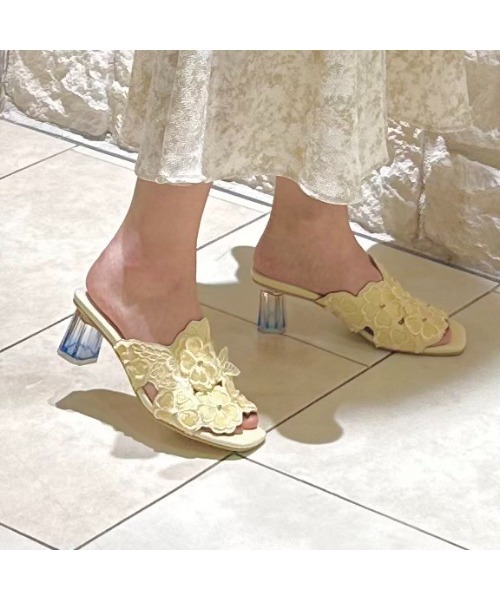 JELLY BEANS（ジェリービーンズ）の「フラワー刺繍クリアカラーヒール