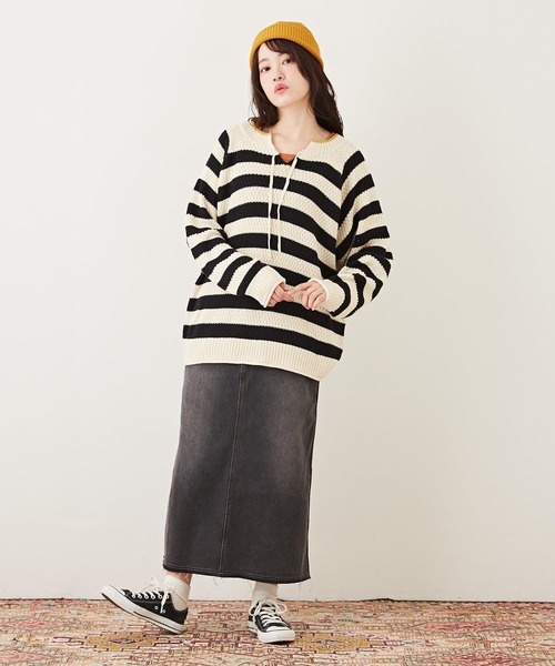 CUBE SUGAR(キューブシュガー)の「バルキーニットリボン付前後着プルオーバー(ニット/セーター・レディース・マスタード/ナチュラル/パープル/ホワイト×ブラック/ブラック・M)」の9枚目の写真