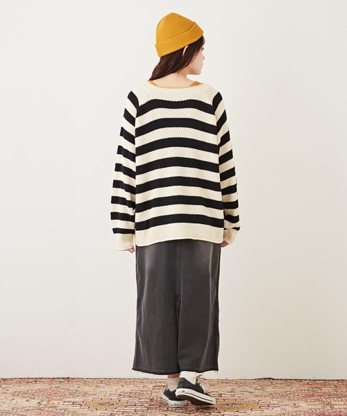 CUBE SUGAR(キューブシュガー)の「バルキーニットリボン付前後着プルオーバー(ニット/セーター・レディース・マスタード/ナチュラル/パープル/ホワイト×ブラック/ブラック・M)」の11枚目の写真