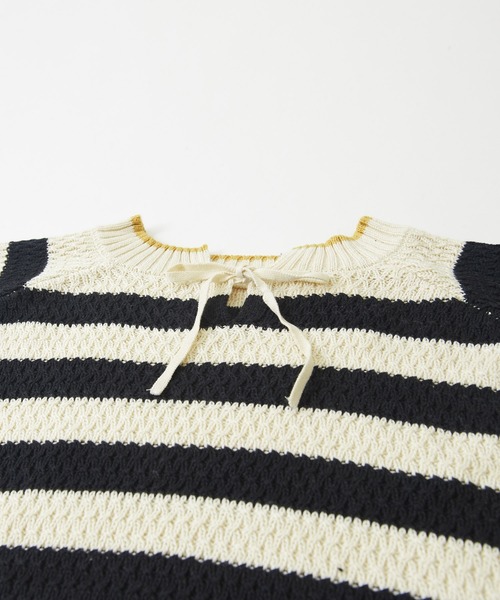 CUBE SUGAR(キューブシュガー)の「バルキーニットリボン付前後着プルオーバー(ニット/セーター・レディース・マスタード/ナチュラル/パープル/ホワイト×ブラック/ブラック・M)」の16枚目の写真