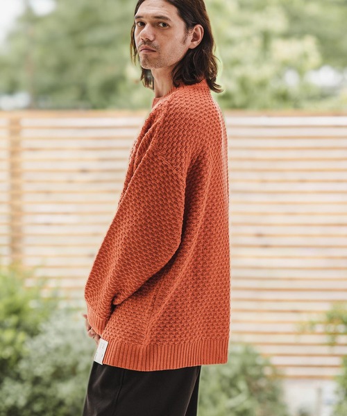 CAMBIO（カンビオ）の「mn2793- Waffle Mock Neck Knit Pullover ニット（ニット/セーター・メンズ・グレー/グリーン/ブラック/オレンジ/マスタード・M/L）」の8枚目の写真