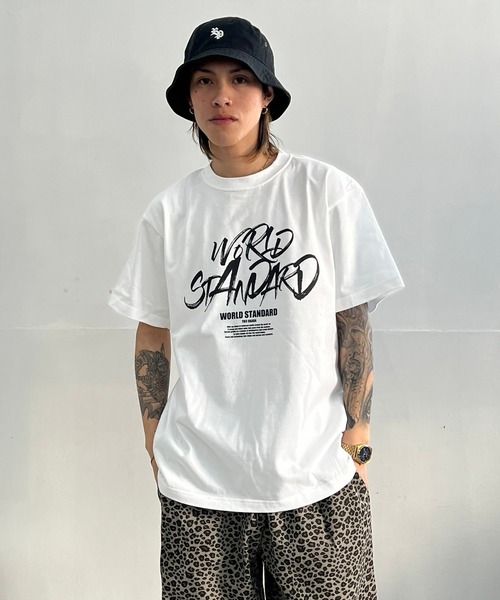 WORLD STANDARD(ワールドスタンダード)の「WORLD STANDARD/ワールドスタンダード ロゴプリント 半袖Tシャツ WSHT-001(Tシャツ/カットソー・メンズ・ホワイト/ブラック・M/L/XL)」の4枚目の写真