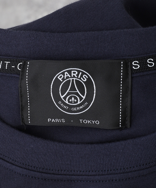 EDIFICE(エディフィス)の「【Paris Saint-Germain】トリコロール インライン プリントTシャツ(Tシャツ/カットソー・メンズ・ホワイト/ネイビー・X-LARGE/SMALL/LARGE/MEDIUM)」の15枚目の写真
