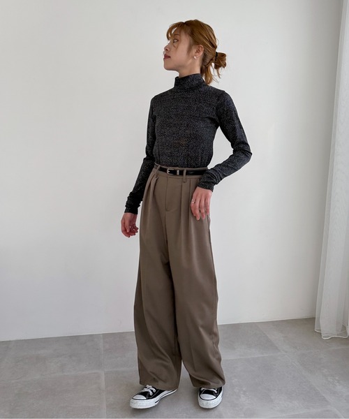 EPIMI E'PIMMY（エピミエピミー）の「ハイネックラメカットプルオーバー（Tシャツ/カットソー・レディース・ブラック/シルバーグレー/オフホワイト・MEDIUM）」の18枚目の写真