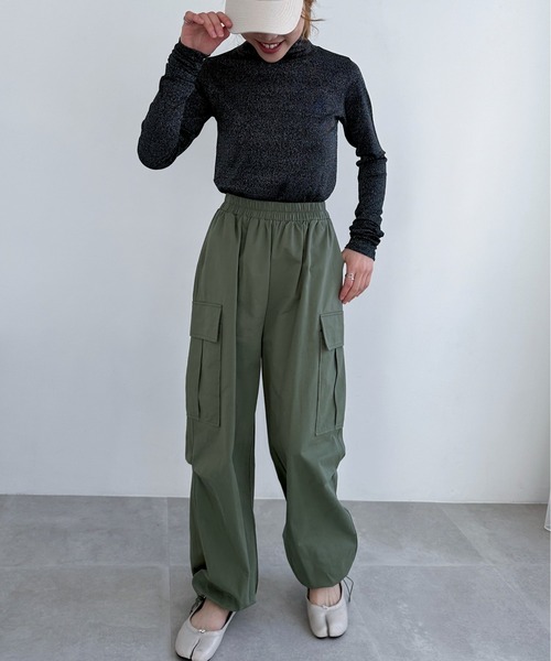 EPIMI E'PIMMY（エピミエピミー）の「ハイネックラメカットプルオーバー（Tシャツ/カットソー・レディース・ブラック/シルバーグレー/オフホワイト・MEDIUM）」の21枚目の写真