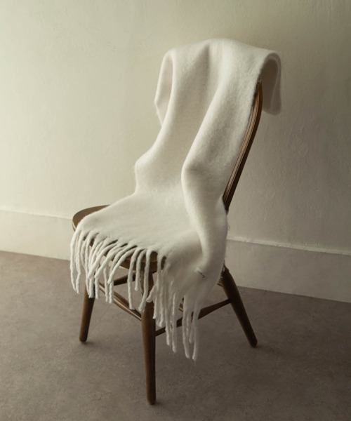 NILWAY（ニルウェイ）の「ブークレボリュームフリンジマフラー/無地チェック（マフラー・メンズ・ダークグリーン/グリーン系/ホワイト/ブラック/パープル/ベージュ・FREE）」の2枚目の写真