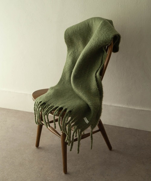 NILWAY（ニルウェイ）の「ブークレボリュームフリンジマフラー/無地チェック（マフラー・メンズ・ダークグリーン/グリーン系/ホワイト/ブラック/パープル/ベージュ・FREE）」の4枚目の写真