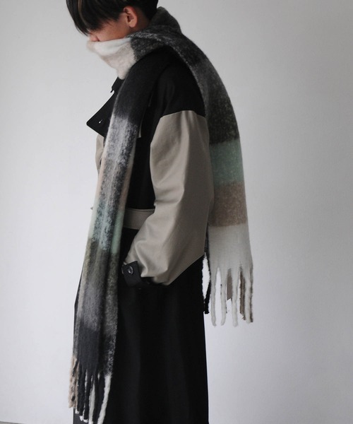 NILWAY（ニルウェイ）の「ブークレボリュームフリンジマフラー/無地チェック（マフラー・メンズ・ダークグリーン/グリーン系/ホワイト/ブラック/パープル/ベージュ・FREE）」の14枚目の写真