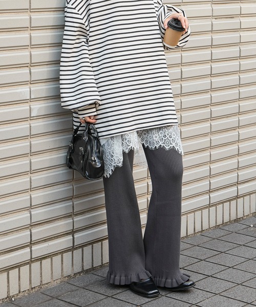 forksy.(フォルクシー)の「【forksy.】<エブリデイシリーズ>リブニットフリルパンツ(その他パンツ・レディース・ブラック/ブラック系/アイボリー/パープル/シルバー/ダークブルー/グレー/ブラウン系/オートミール/チャコールグレー/レッド/イエロー系/ダークグレー/モカ・FREE/L/M)」の6枚目の写真