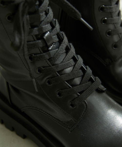 Chaco closet（チャコ クローゼット）の「レースアップトラックソールミドルブーツ（ブーツ・レディース・ダークブラウン/ブラック・M/L/S）」の11枚目の写真