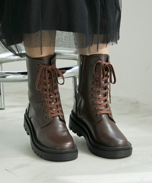 Chaco closet（チャコ クローゼット）の「レースアップトラックソールミドルブーツ（ブーツ・レディース・ダークブラウン/ブラック・M/L/S）」の16枚目の写真