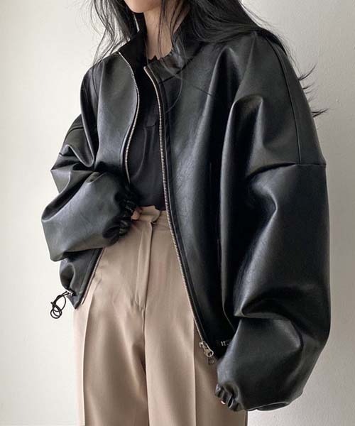 gossip！ロサンゼルス（ゴシップロサンゼルス）の「ダブルジッパーライダースジャケット 　バルーンスリーブ合皮 ブルゾン（ライダースジャケット・レディース・ブラック・FREE）」の3枚目の写真