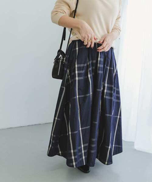ITEMS URBANRESEARCH(アイテムズ アーバンリサーチ)の「『LONGサイズあり』チェックタックボリュームスカート(スカート・レディース・ライトベージュ/ネイビー/ブルー/チャコールグレー・FREE/L)」の19枚目の写真