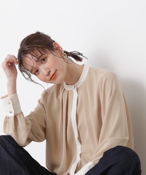 N.（N. Natural Beauty Basic）（エヌエヌナチュラルビューティーベーシック）の「◆バイカラーバンドカラーブラウス（シャツ/ブラウス・レディース・グレー系その他/ベージュ系その他/ホワイト×ブラック/グレー・MEDIUM）」の20枚目の写真