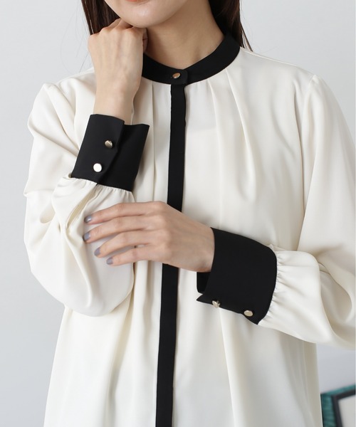 N.（N. Natural Beauty Basic）（エヌエヌナチュラルビューティーベーシック）の「◆バイカラーバンドカラーブラウス（シャツ/ブラウス・レディース・グレー系その他/ベージュ系その他/ホワイト×ブラック/グレー・MEDIUM）」の16枚目の写真