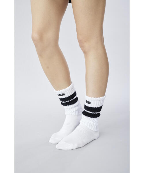 NBB WEEKEND ストレートパンツ ホワイト NBB WEEKEND ストレートパンツ ホワイト