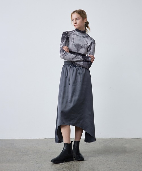 ELOOPS(イーループス)の「【ELOOPS】1枚でも重ね着でも◎ スムースハイネックインナー(Tシャツ/カットソー・レディース・ブラック系その他/カーキ/スモークピンク・L/M/S)」の20枚目の写真