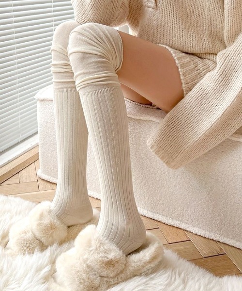 Futier land（フューティアランド）の「くしゅくしゅニーハイソックス（ソックス/靴下・レディース・ホワイト/アイボリー/ブラック/グレー/ベージュ・FREE）」の20枚目の写真