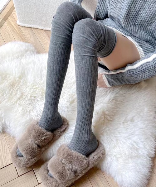 Futier land（フューティアランド）の「くしゅくしゅニーハイソックス（ソックス/靴下・レディース・ホワイト/アイボリー/ブラック/グレー/ベージュ・FREE）」の14枚目の写真