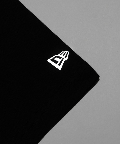 NEW ERA(ニューエラ)の「ニューエラ パフォーマンスアパレル ラグランスリーブ オーバーサイズ(Tシャツ/カットソー・メンズ・ブラック/ホワイト・M/L/XL/XXL)」の7枚目の写真
