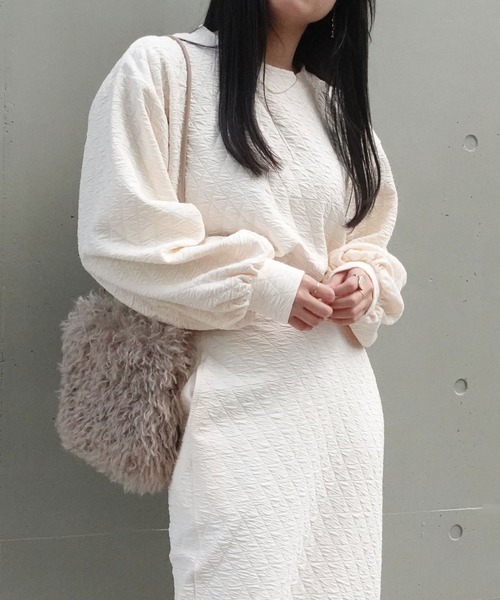 CORNERS(コーナーズ)の「ふくれジャガードキルトショートトップス【セットアップ可能】(スウェット・レディース・チャコールグレー/ブラック/アイボリー・M)」の13枚目の写真
