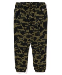 アベイシングエイプ　シャーク　ハーフスウェットパンツ　アシンメトリー　カモフラ柄 A BATHING APE（アベイシングエイプ）の「SHARK 1ST CAMO SWEAT