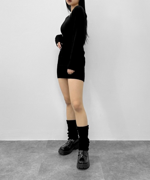 LVEU.(ラブユ.)の「【LVEU.】オープンネックニットミニワンピース / ワンピース ワンピ ミニ ミニワンピ パフスリーブ ニット リブ Uネック ブラック グレー(ワンピース・レディース・グレー/ブラック・FREE)」の16枚目の写真