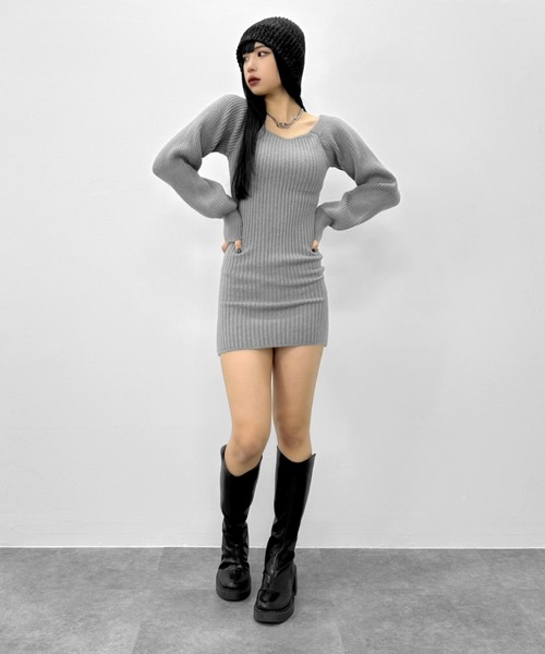 LVEU.(ラブユ.)の「【LVEU.】オープンネックニットミニワンピース / ワンピース ワンピ ミニ ミニワンピ パフスリーブ ニット リブ Uネック ブラック グレー(ワンピース・レディース・グレー/ブラック・FREE)」の6枚目の写真
