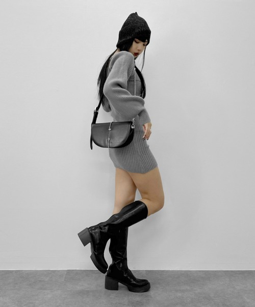 LVEU.(ラブユ.)の「【LVEU.】オープンネックニットミニワンピース / ワンピース ワンピ ミニ ミニワンピ パフスリーブ ニット リブ Uネック ブラック グレー(ワンピース・レディース・グレー/ブラック・FREE)」の14枚目の写真