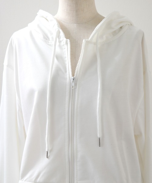 Cheek（チーク）の「クロップドZIPパーカー（パーカー・レディース・オフホワイト/ブラック・MEDIUM）」の16枚目の写真