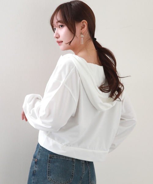 Cheek（チーク）の「クロップドZIPパーカー（パーカー・レディース・オフホワイト/ブラック・MEDIUM）」の5枚目の写真