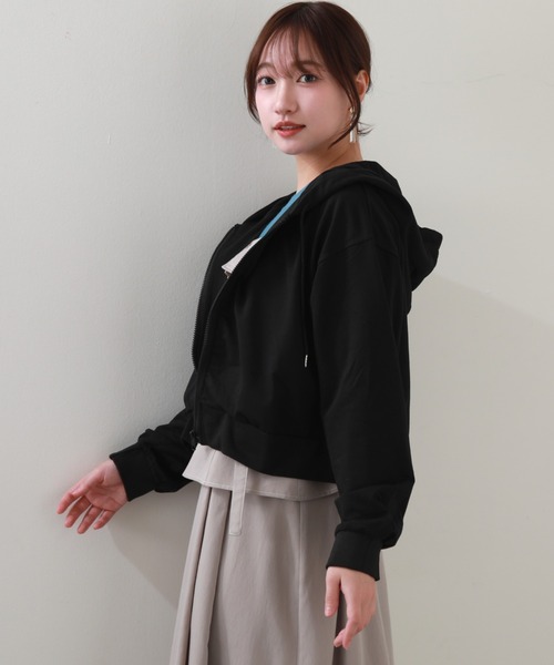 Cheek（チーク）の「クロップドZIPパーカー（パーカー・レディース・オフホワイト/ブラック・MEDIUM）」の10枚目の写真