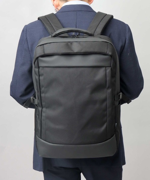 REGiSTA(レジスタ)の「スクエア型 PC収納対応 多収納 大きめサイズ ビジネスリュック(バックパック/リュック・メンズ・ブラック・FREE)」の7枚目の写真