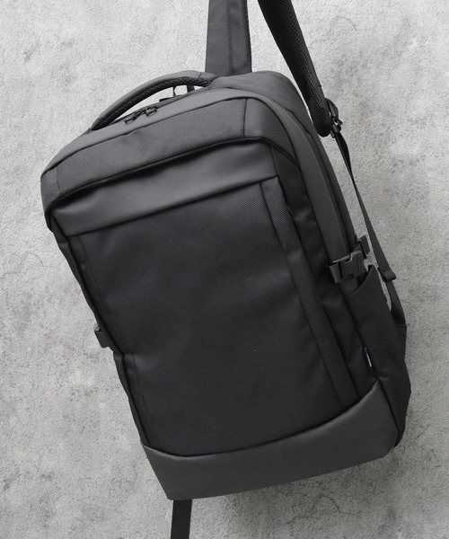 REGiSTA(レジスタ)の「スクエア型 PC収納対応 多収納 大きめサイズ ビジネスリュック(バックパック/リュック・メンズ・ブラック・FREE)」の8枚目の写真