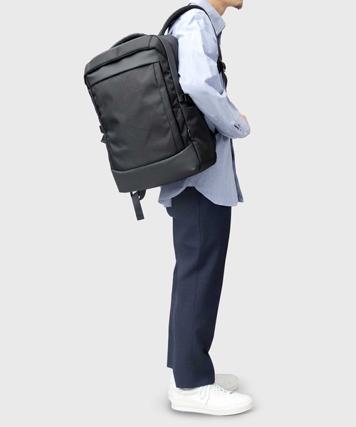 REGiSTA(レジスタ)の「スクエア型 PC収納対応 多収納 大きめサイズ ビジネスリュック(バックパック/リュック・メンズ・ブラック・FREE)」の10枚目の写真