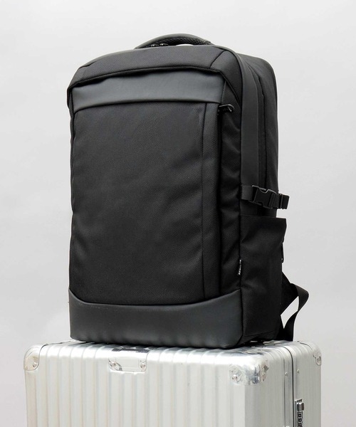 REGiSTA(レジスタ)の「スクエア型 PC収納対応 多収納 大きめサイズ ビジネスリュック(バックパック/リュック・メンズ・ブラック・FREE)」の13枚目の写真