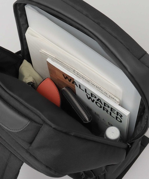 REGiSTA(レジスタ)の「スクエア型 PC収納対応 多収納 大きめサイズ ビジネスリュック(バックパック/リュック・メンズ・ブラック・FREE)」の17枚目の写真