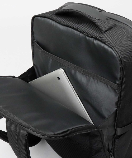 REGiSTA(レジスタ)の「スクエア型 PC収納対応 多収納 大きめサイズ ビジネスリュック(バックパック/リュック・メンズ・ブラック・FREE)」の19枚目の写真