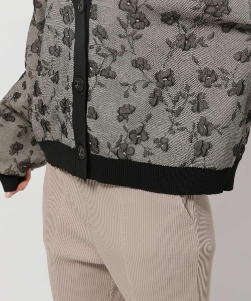 niko and...(ニコアンド)の「シアーフラワージャガードカーディガン(カーディガン/ボレロ・レディース・ブラック/オレンジ/ライトグリーン・FREE)」の5枚目の写真