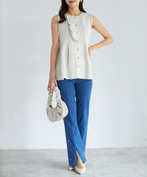 tocco closet（トッコ　クローゼット）の「【ZOZO限定】フロントフリルパールトップス（Tシャツ/カットソー・レディース・ブラック/オフホワイト・M）」の3枚目の写真