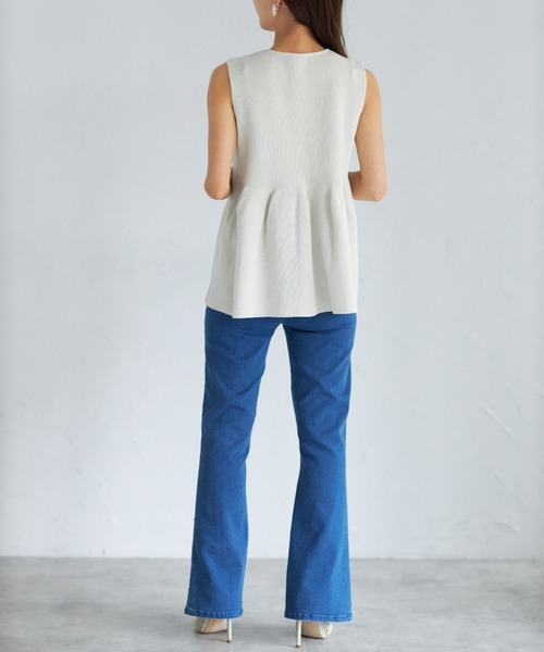 tocco closet（トッコ　クローゼット）の「【ZOZO限定】フロントフリルパールトップス（Tシャツ/カットソー・レディース・ブラック/オフホワイト・M）」の4枚目の写真