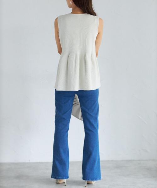tocco closet（トッコ　クローゼット）の「【ZOZO限定】フロントフリルパールトップス（Tシャツ/カットソー・レディース・ブラック/オフホワイト・M）」の9枚目の写真