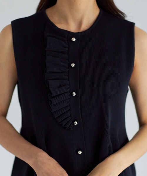 tocco closet（トッコ　クローゼット）の「【ZOZO限定】フロントフリルパールトップス（Tシャツ/カットソー・レディース・ブラック/オフホワイト・M）」の18枚目の写真