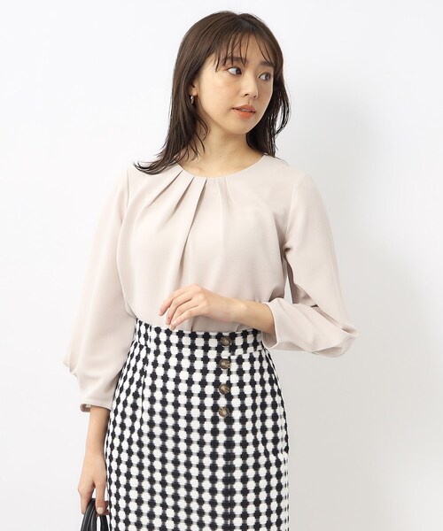 index（インデックス）の「◆アシメタックプルオーバー【洗濯機洗い可】（Tシャツ/カットソー・レディース・ライトイエロー系/ナチュラル/オフホワイト/ネイビー・36/42/38/40）」の3枚目の写真