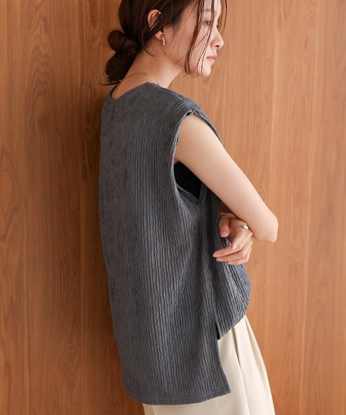 Bab(バブ)の「シャイニー楊柳ノースリーブカットソー(Tシャツ/カットソー・レディース・アイボリー/ブラック/チャコールグレー・FREE)」の16枚目の写真