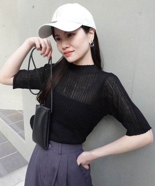 CORNERS（コーナーズ）の「ラメシアーハイネック半袖ニット（ニット/セーター・レディース・ブラック・M）」の4枚目の写真