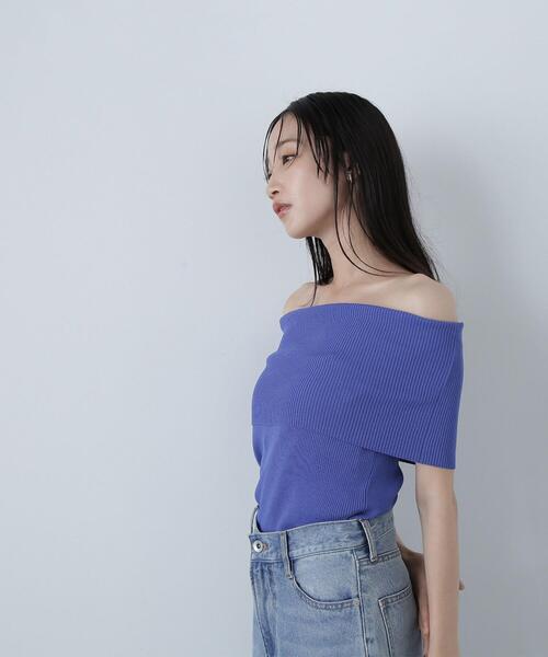 NATURAL BEAUTY BASIC（ナチュラルビューティーベーシック）の「◇ワイドオフショルリブニット（ニット/セーター・レディース・オフホワイト/ブラック/ダークブルー・FREE）」の8枚目の写真