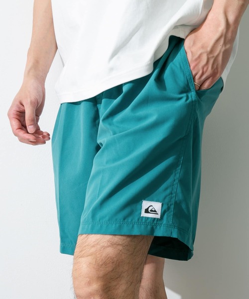 Quiksilver（クイックシルバー）の「QUIKSILVER　EVERYDAY SOLID VOLLEY 19（水着・メンズ・ブラック/ブルー・MEDIUM/LARGE）」の2枚目の写真