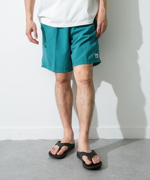 Quiksilver（クイックシルバー）の「QUIKSILVER　EVERYDAY SOLID VOLLEY 19（水着・メンズ・ブラック/ブルー・MEDIUM/LARGE）」の5枚目の写真